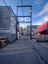 338-342 W 8th Ave, Vancouver, BC à louer Photo de l’immeuble– Image 2 sur 5