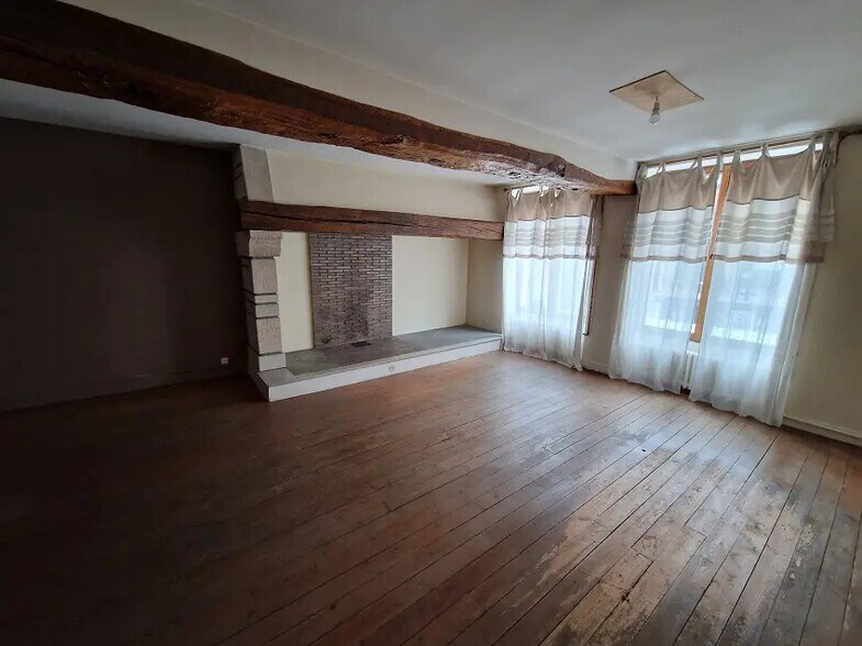33 Rue De L'Enclos, Houdan à louer - Photo de l’immeuble – Image 3 sur 6