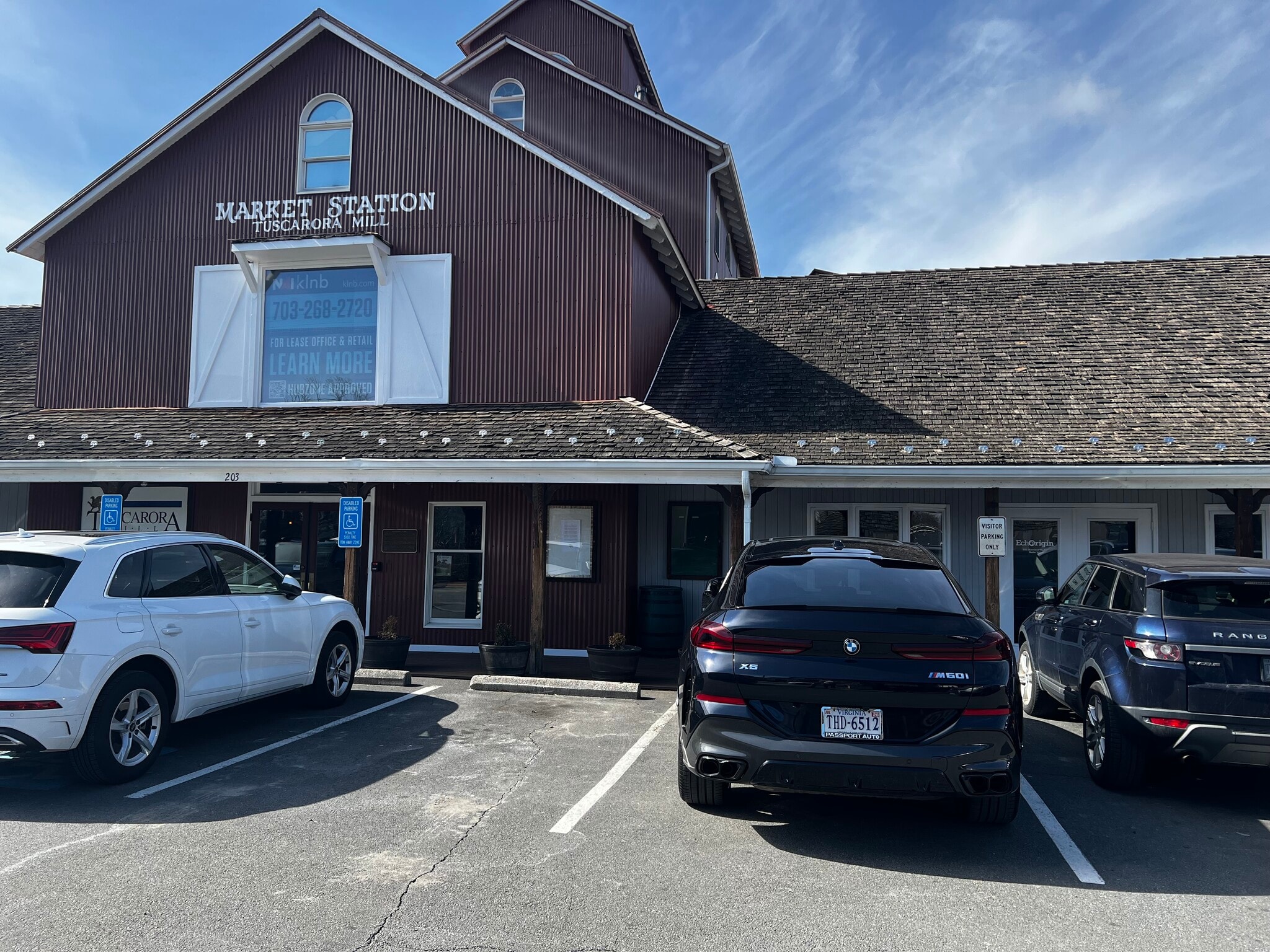 203 Harrison St SE, Leesburg, VA à louer Photo principale– Image 1 sur 2