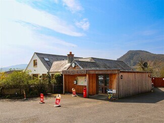 Plus de détails pour Contin Village Stores and 4 Bedroom House, Strathpeffer - Local commercial à vendre