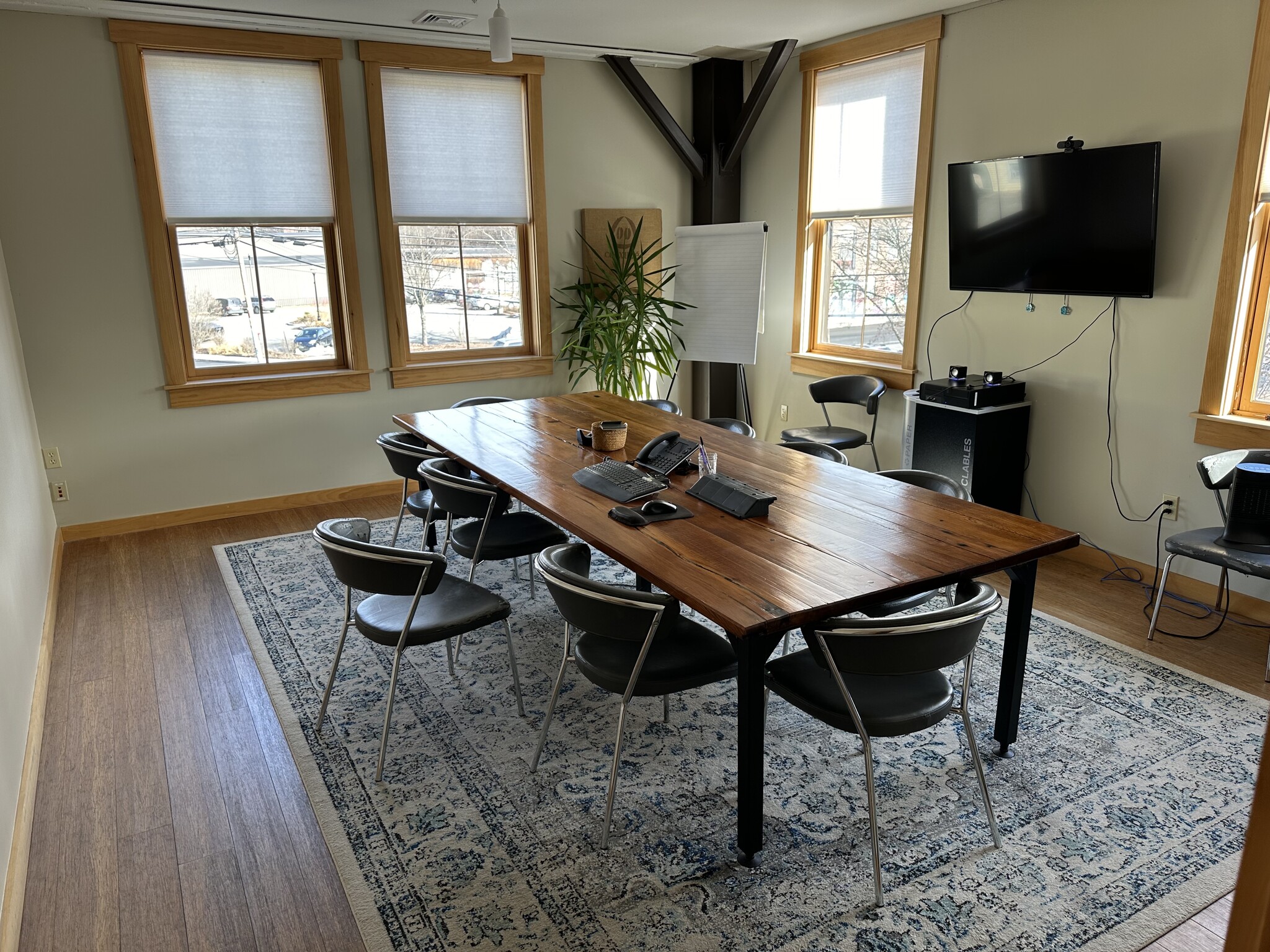 35 Frost St, Brattleboro, VT à louer Photo de l’immeuble– Image 1 sur 6