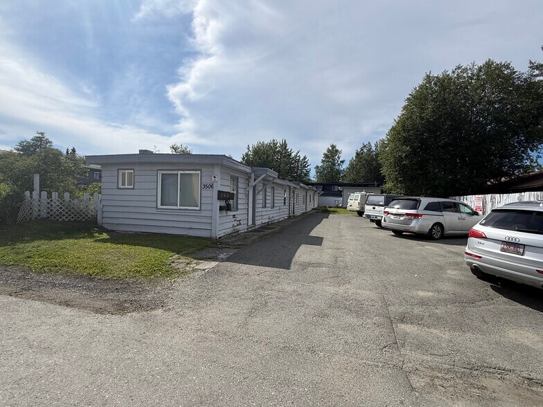 3506 Wyoming Dr, Anchorage, AK à vendre - Photo de l’immeuble – Image 2 sur 3