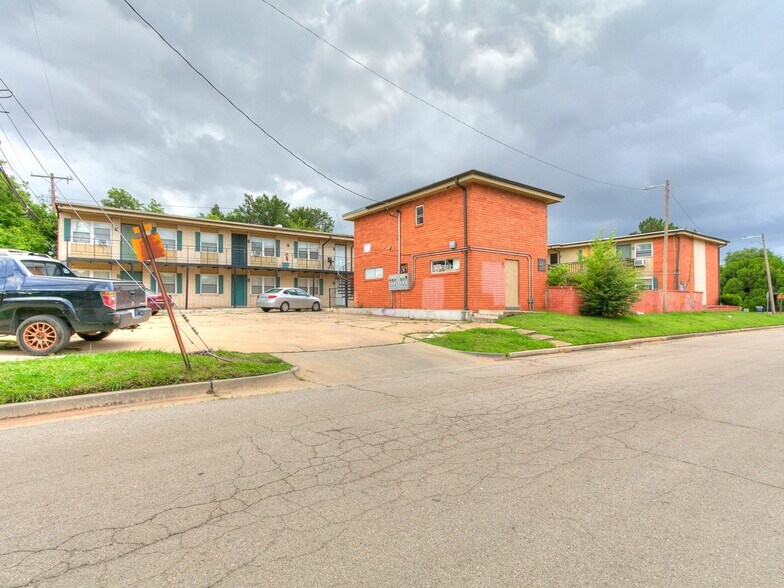 1731 NW 32nd St, Oklahoma City, OK à vendre - Photo de l’immeuble – Image 3 sur 49