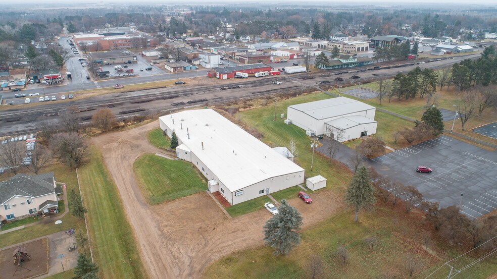 106 Dunn Ave N, Hinckley, MN à louer - Photo de l’immeuble – Image 2 sur 40