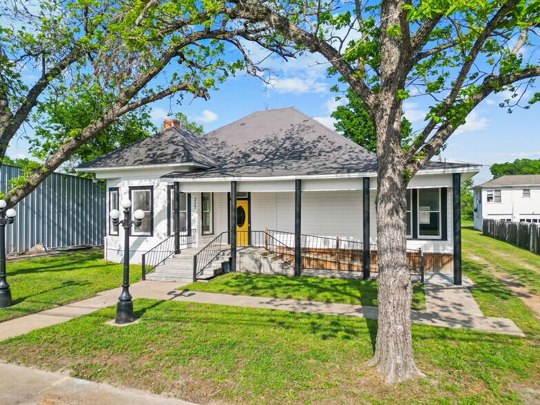 327 S Robb St, Trinity, TX à vendre - Photo de l’immeuble – Image 3 sur 17