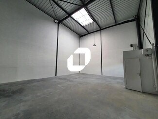 Plus de détails pour Bureau, Local d'activités à louer