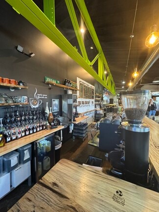 Plus de détails pour 8080 Grand St, Dexter, MI - Local commercial à vendre