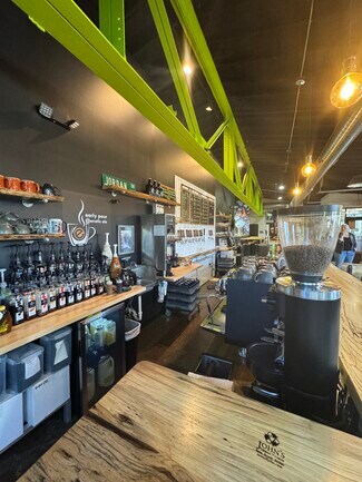 Plus de détails pour 8080 Grand St, Dexter, MI - Local commercial à vendre