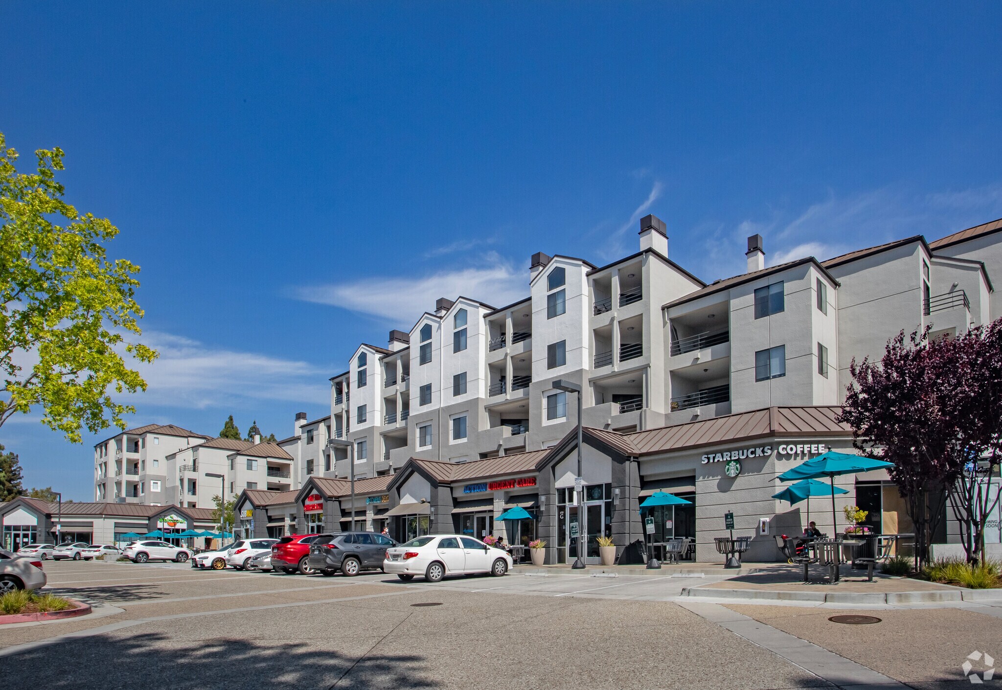 670-690 River Oaks Pky, San Jose, CA à louer Photo de l’immeuble– Image 1 sur 2