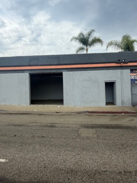 5344-5356 Cahuenga Blvd, North Hollywood, CA à louer - Photo de l’immeuble – Image 1 sur 6