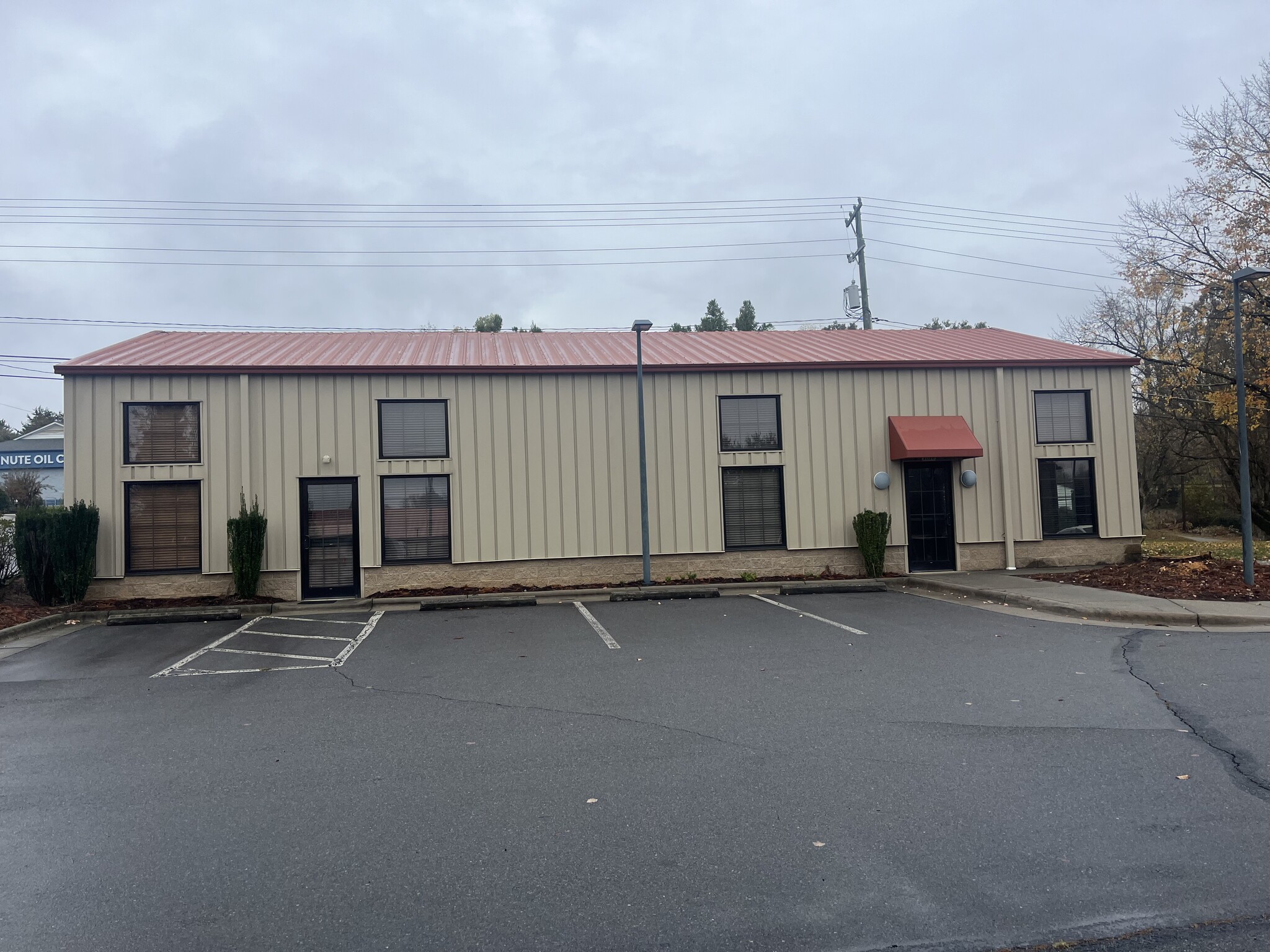 1816 N Bridge St, Elkin, NC à louer Photo principale– Image 1 sur 2