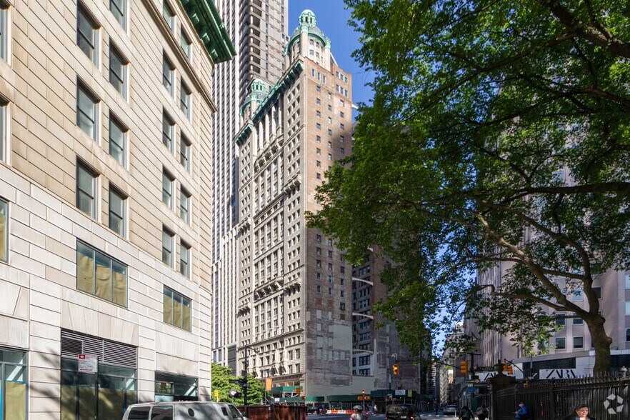 15 Park Row, New York, NY à vendre - Photo de l’immeuble – Image 3 sur 3