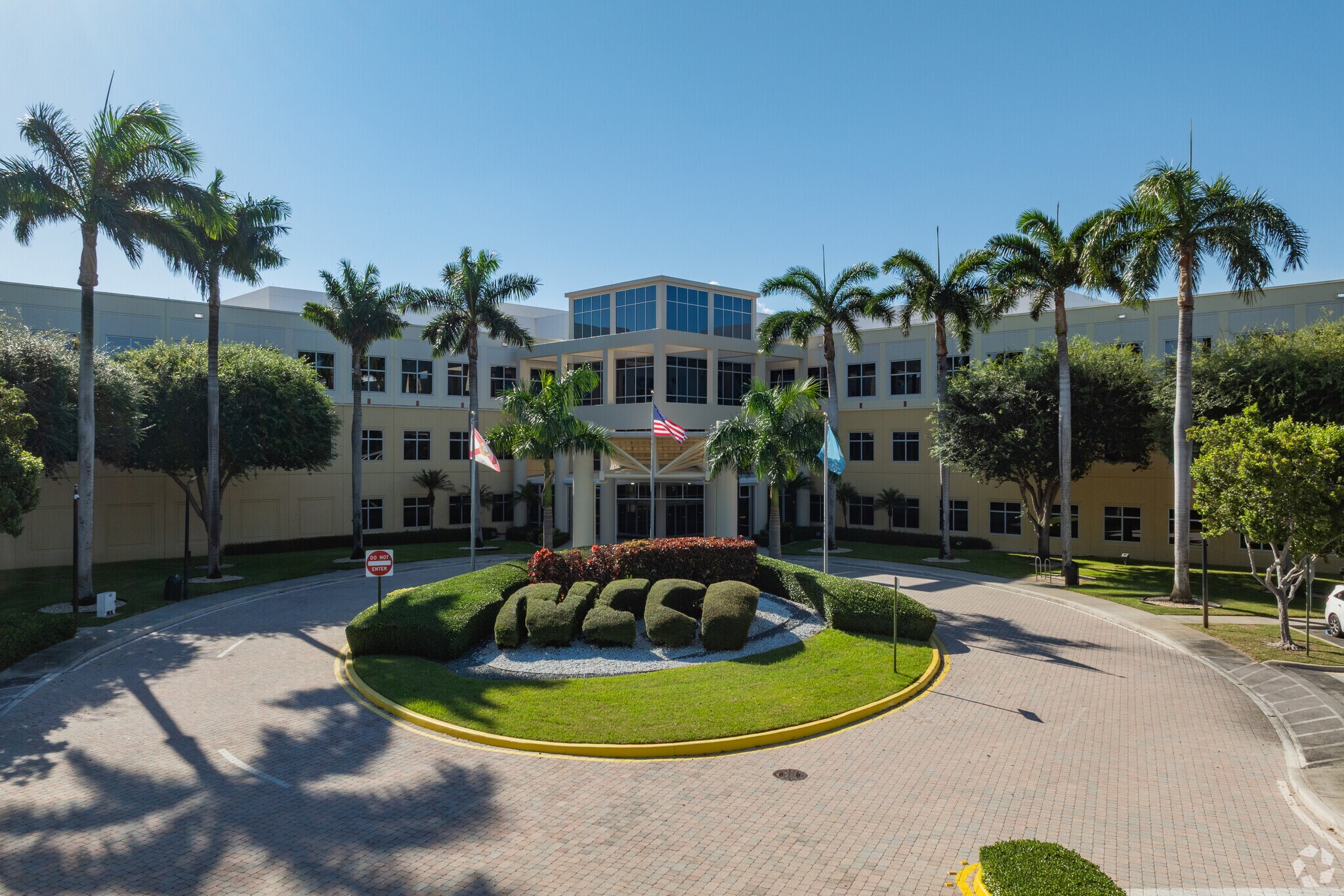 901 Peninsula Corporate Cir, Boca Raton, FL à louer Photo principale– Image 1 sur 18