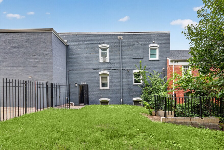 109 Wayne Pl SE, Washington, DC à vendre - Photo de l’immeuble – Image 2 sur 12
