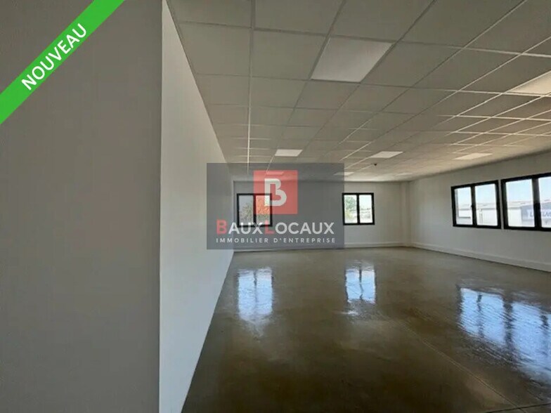 335 Rue Des Joncs Des Bois, Avignon à louer - Photo de l’immeuble – Image 2 sur 5