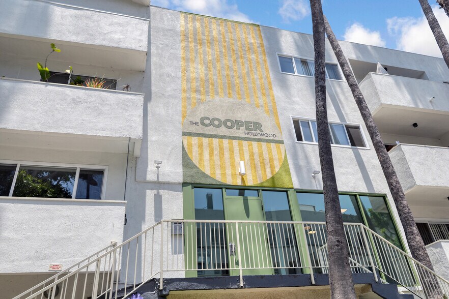6615 Franklin Ave, Los Angeles, CA à vendre - Photo de l’immeuble – Image 2 sur 33