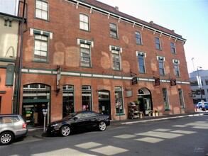 1005 Broad St, Victoria, BC à louer Photo de l’immeuble– Image 1 sur 1