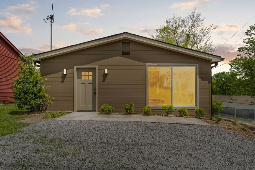 709 Hart Ln, Nashville, TN à louer - Photo principale – Image 3 sur 11
