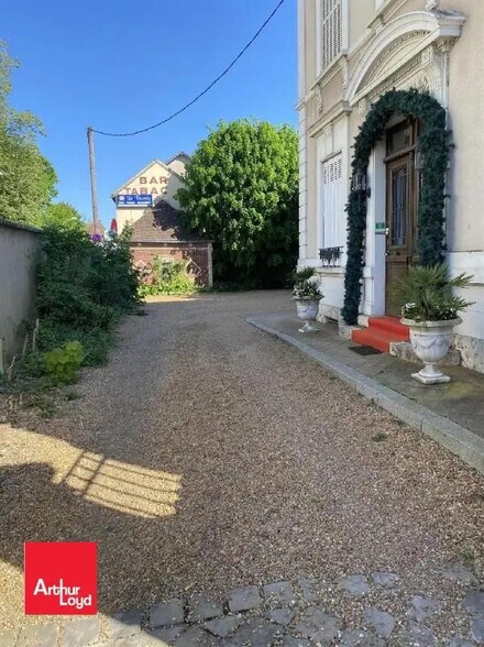 Bureau dans Chartres à louer - Photo de l’immeuble – Image 2 sur 4