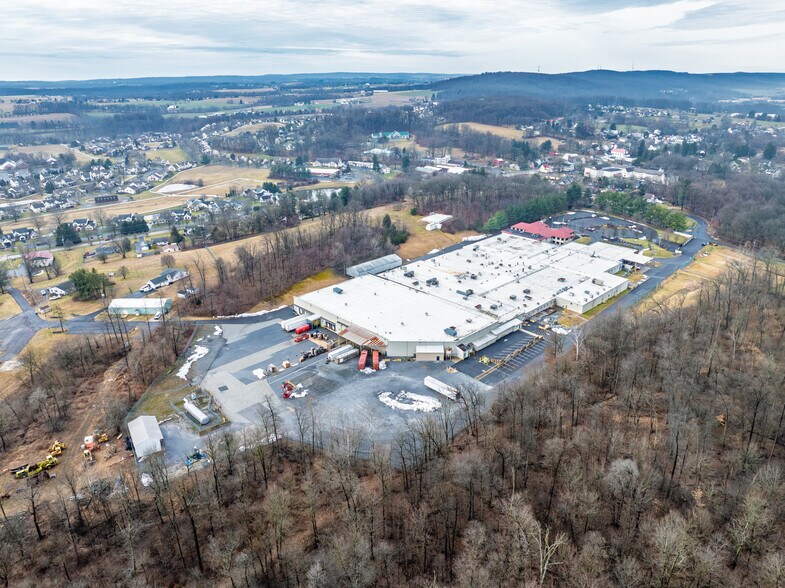 47 Park Ave, Elverson, PA à vendre - Photo de l’immeuble – Image 3 sur 12