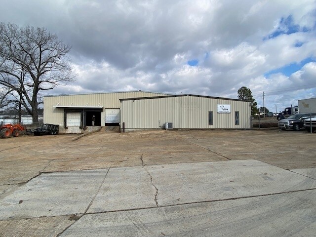 129 Godfrey Rd, Tupelo, MS à louer - Photo de l’immeuble – Image 2 sur 13