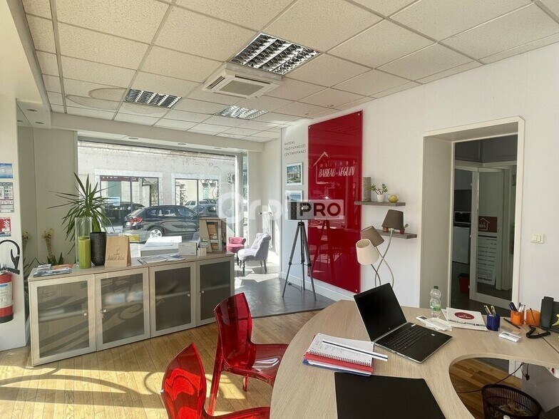 Local commercial dans Périgueux à louer - Photo de l’immeuble – Image 1 sur 3