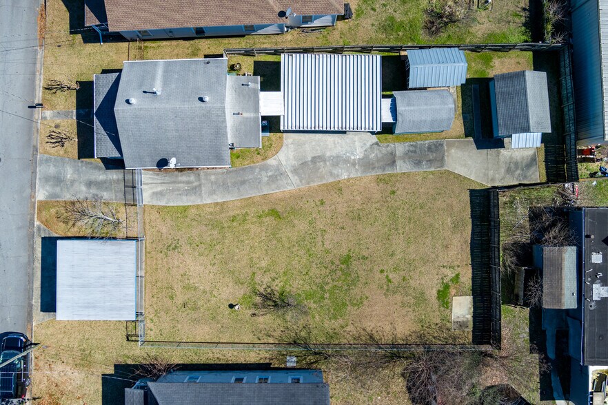 374 Hawkins St SE, Marietta, GA à vendre - Photo principale – Image 2 sur 12