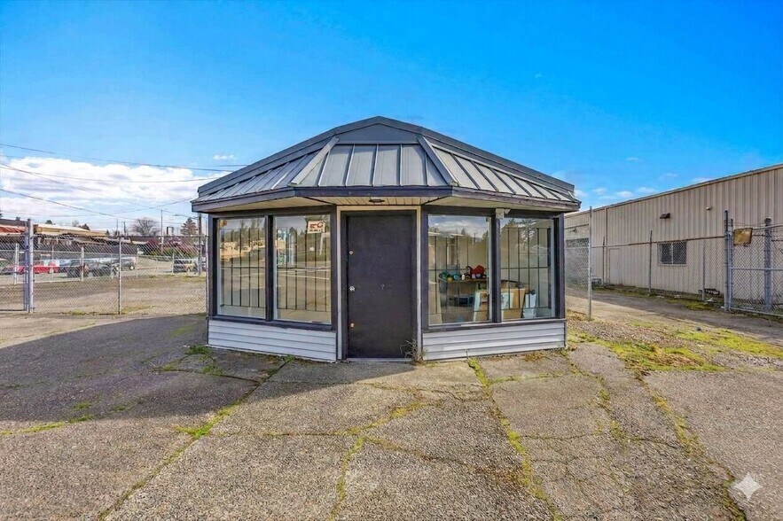 9808 17th Ave SW, Seattle, WA à louer - Photo principale – Image 1 sur 21