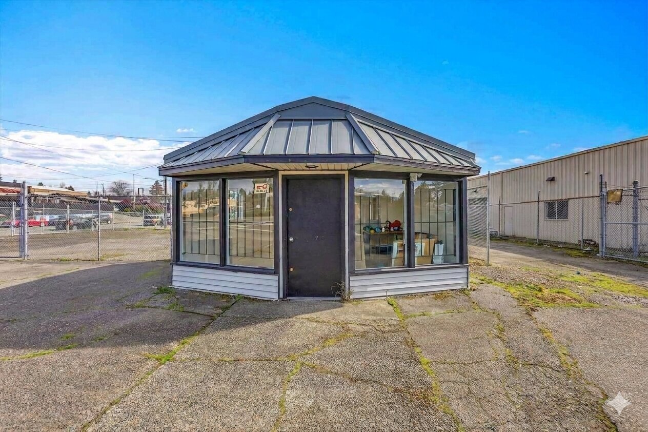 9808 17th Ave SW, Seattle, WA à louer Photo principale– Image 1 sur 22