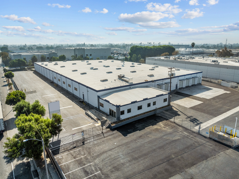 8640 Slauson Ave, Pico Rivera, CA à louer - Photo de l’immeuble – Image 1 sur 13