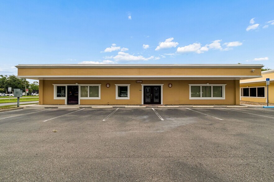 13940 N Dale Mabry, Tampa, FL à vendre - Photo de l’immeuble – Image 1 sur 22
