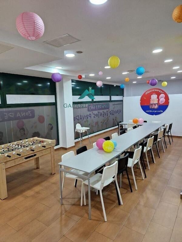 Local commercial dans Parla, Madrid à louer Photo intérieure– Image 1 sur 5