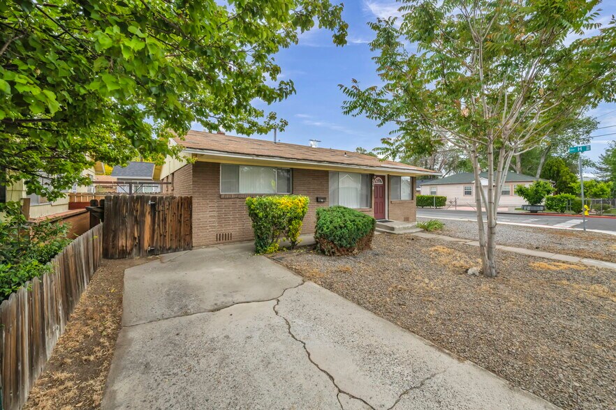 908 12th St, Sparks, NV à vendre - Photo de l’immeuble – Image 3 sur 31