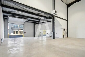 Plus de détails pour Local d'activités à louer