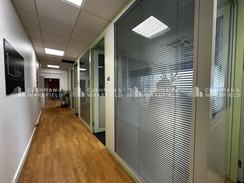 Bureau dans Entzheim à louer - Photo de l’immeuble – Image 3 sur 12