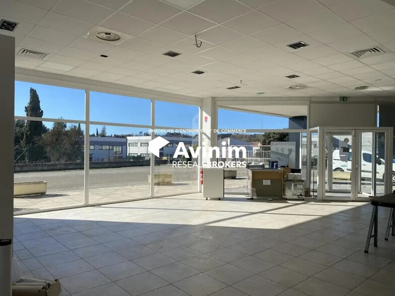 Local commercial dans Fayence à vendre - Photo de l’immeuble – Image 3 sur 12