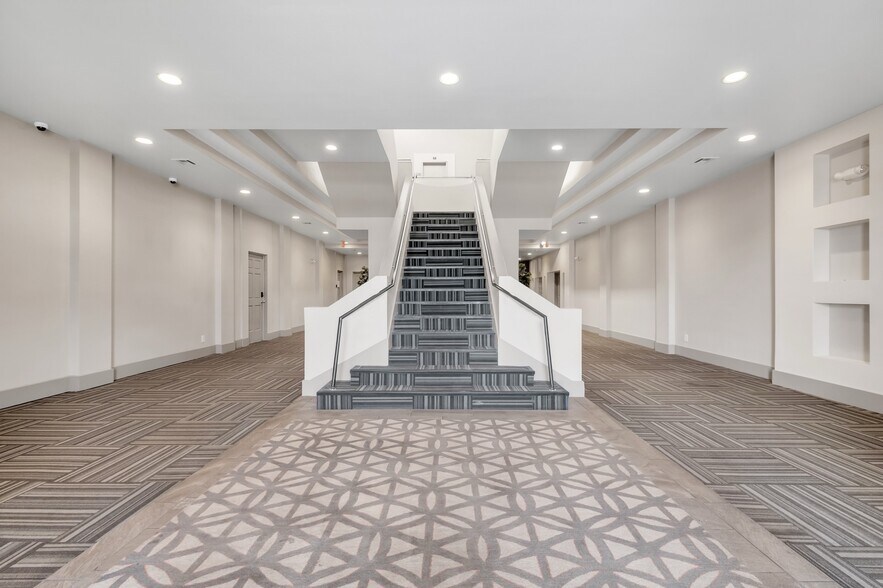 2480 E Tompkins Ave, Las Vegas, NV à louer - Photo intérieure – Image 2 sur 14