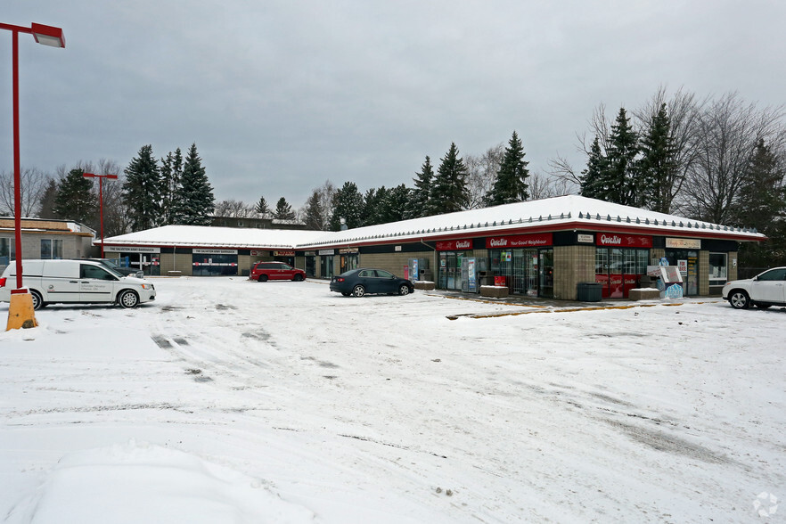 2201 Jockvale Rd, Nepean, ON à vendre - Photo de l’immeuble – Image 1 sur 4