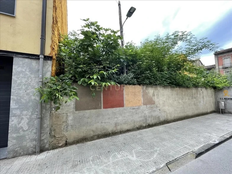 Carrer de la Horta d'en Font, 2, Manlleu, Barcelona à vendre - Photo de l’immeuble – Image 2 sur 13