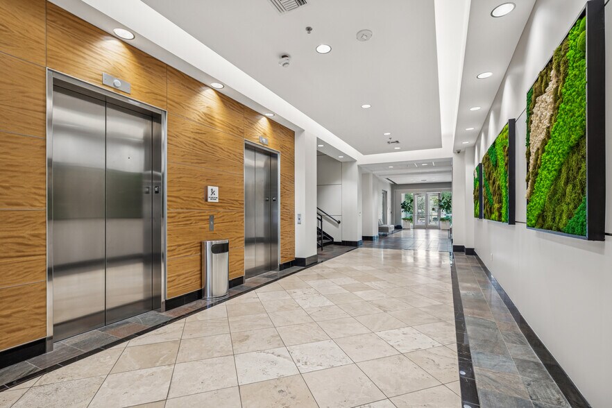 12459 Network Blvd, San Antonio, TX à louer - Photo de l’immeuble – Image 3 sur 7