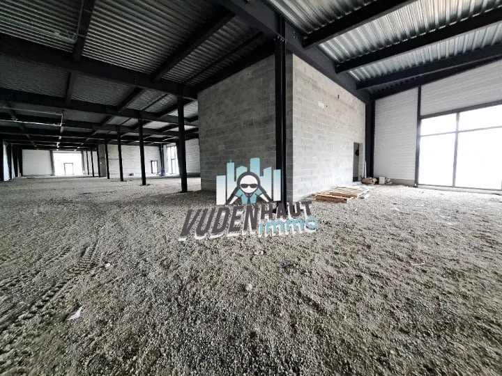 Local d’activités dans Pinsaguel à louer Photo de l’immeuble– Image 1 sur 8