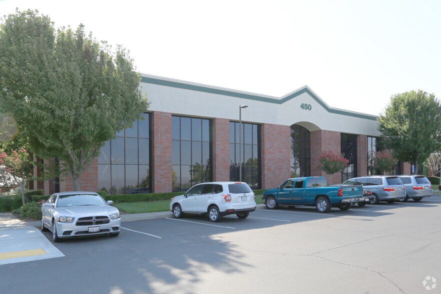 450 Chadbourne Rd, Fairfield, CA à vendre - Photo de l’immeuble – Image 2 sur 4