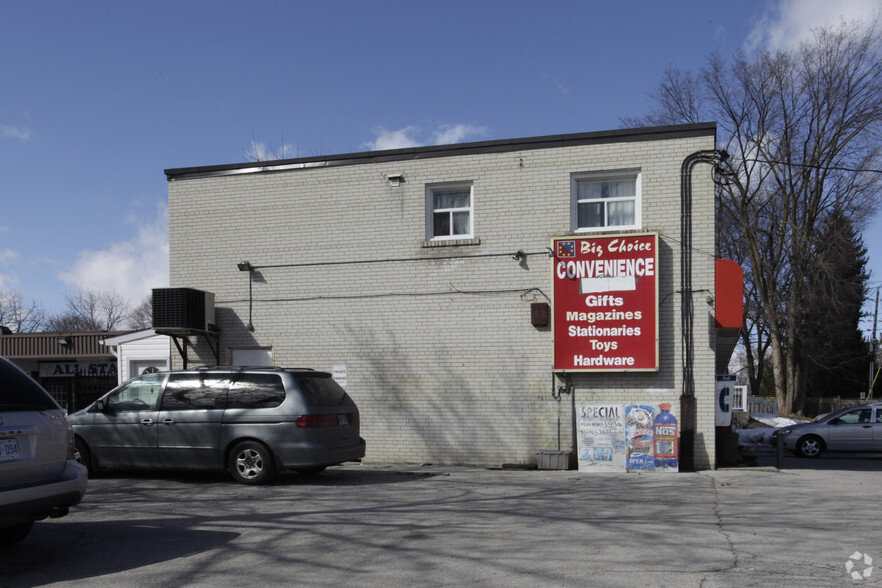136 Henderson Ave, Markham, ON à vendre - Photo de l’immeuble – Image 2 sur 2