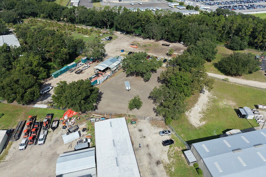 12219 Grovewood Ave, Thonotosassa, FL à louer - Photo de l’immeuble – Image 3 sur 5