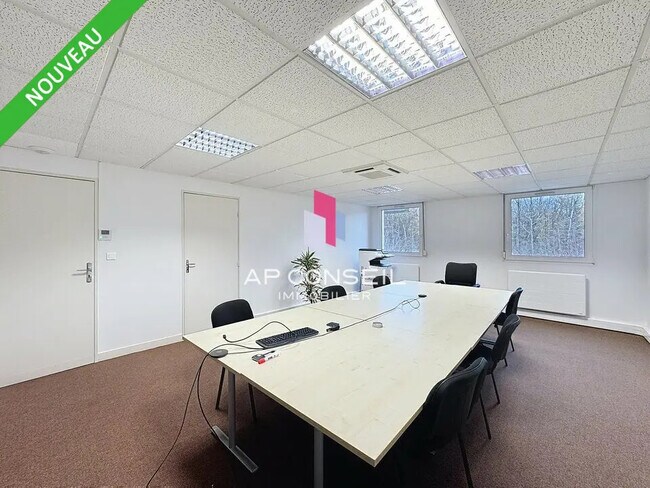 Plus de détails pour Bureau à vendre