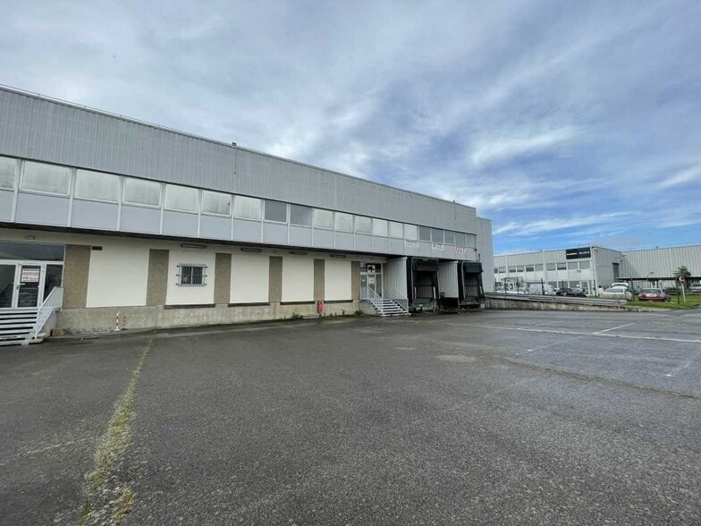 Rue De La Scierie, Sucy-en-Brie à louer - Photo de l’immeuble – Image 1 sur 18