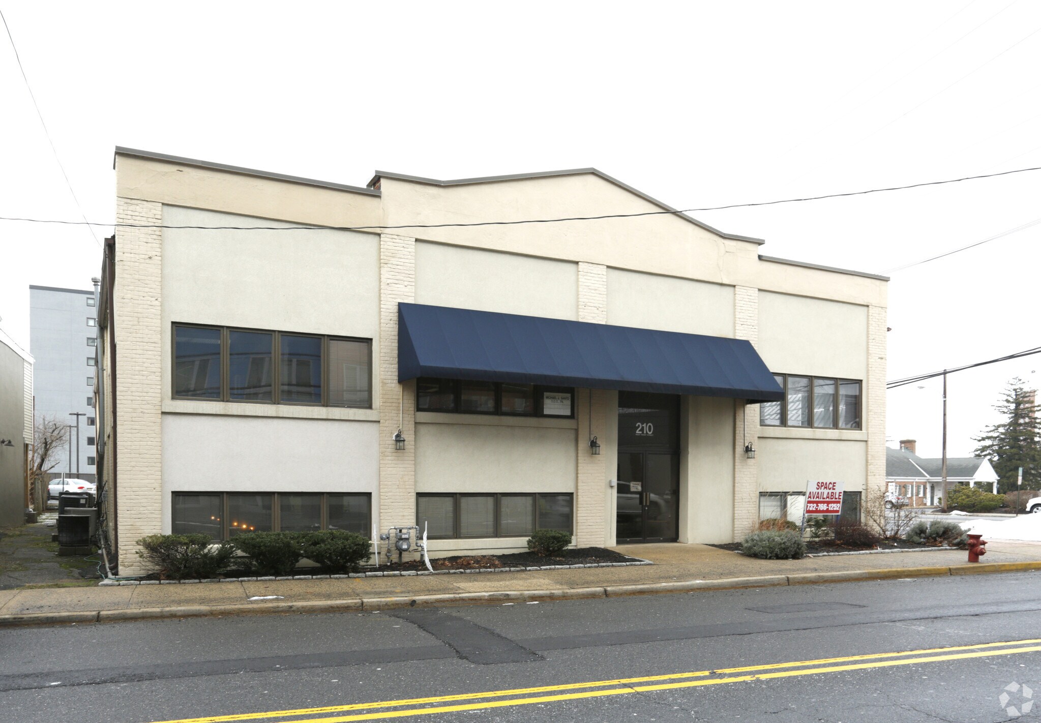 210 W Front St, Red Bank, NJ à louer Photo principale– Image 1 sur 8