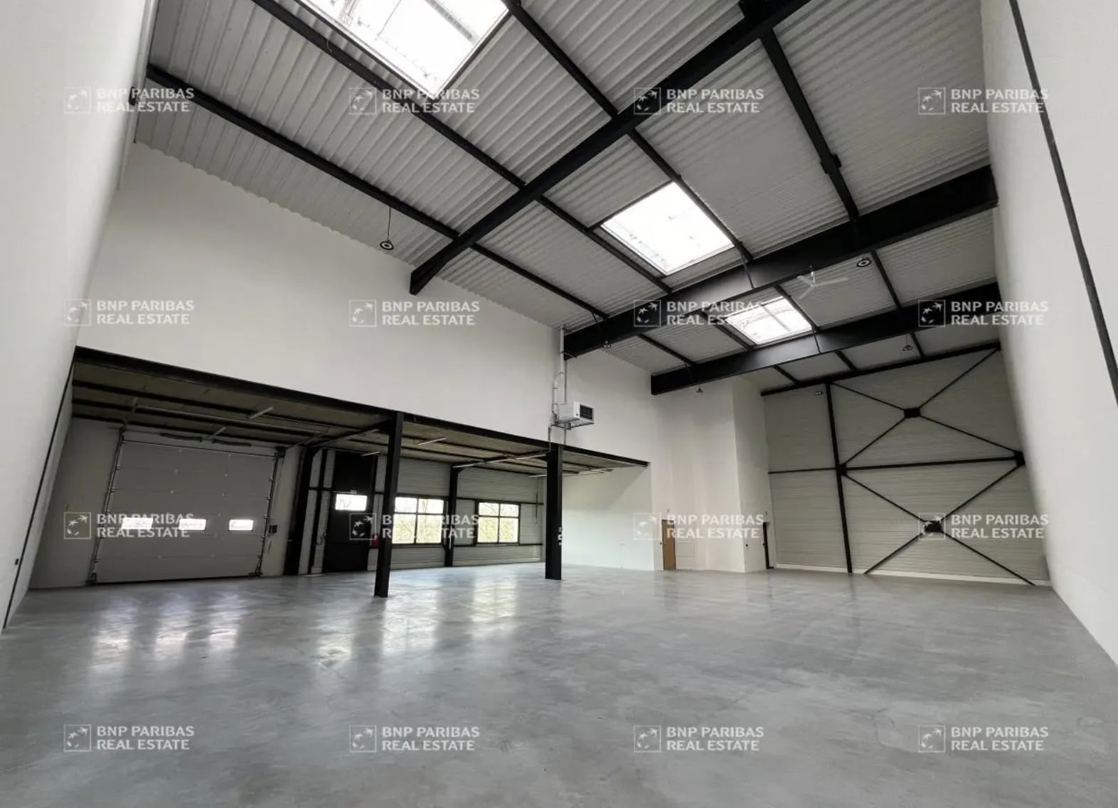 25 Route De Lyon, Saint-Priest à louer Photo intérieure– Image 1 sur 15