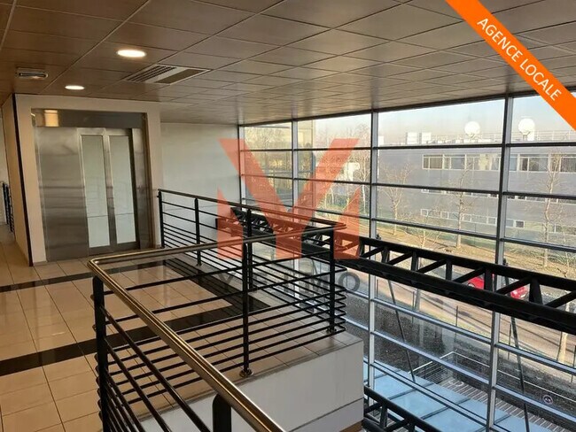 Plus de détails pour Bureau à louer