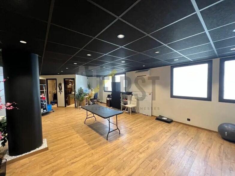 Bureau dans Antibes à louer - Photo de l’immeuble – Image 3 sur 8